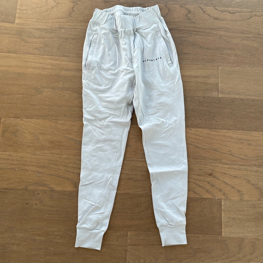 Light gray athlete joggers